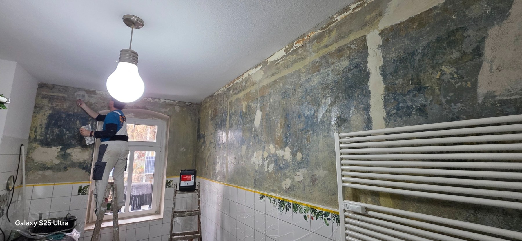 Bad in Dresden-Neustadt vor der Wandbearbeitung